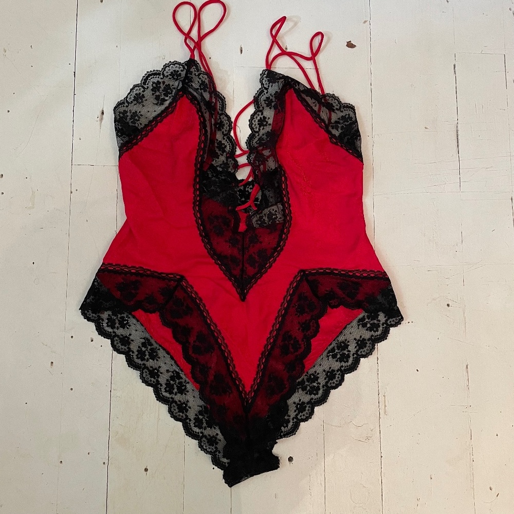 Victoria's Secret Teddy Lingerie - sz M